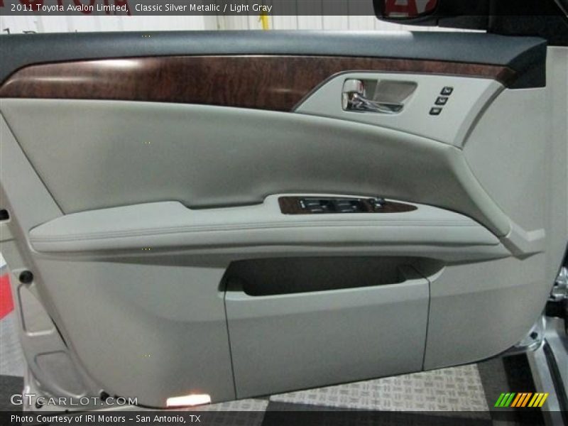 Classic Silver Metallic / Light Gray 2011 Toyota Avalon Limited