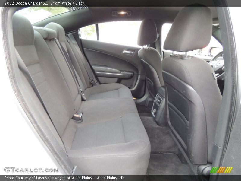 Bright White / Black 2012 Dodge Charger SE