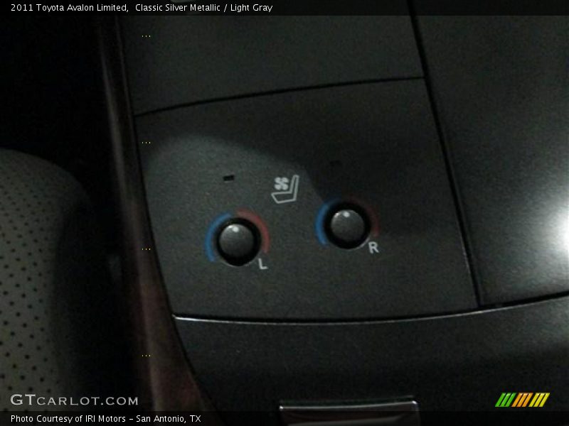 Classic Silver Metallic / Light Gray 2011 Toyota Avalon Limited