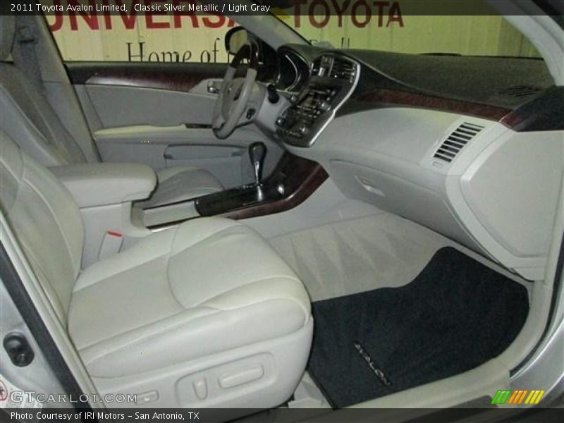 Classic Silver Metallic / Light Gray 2011 Toyota Avalon Limited