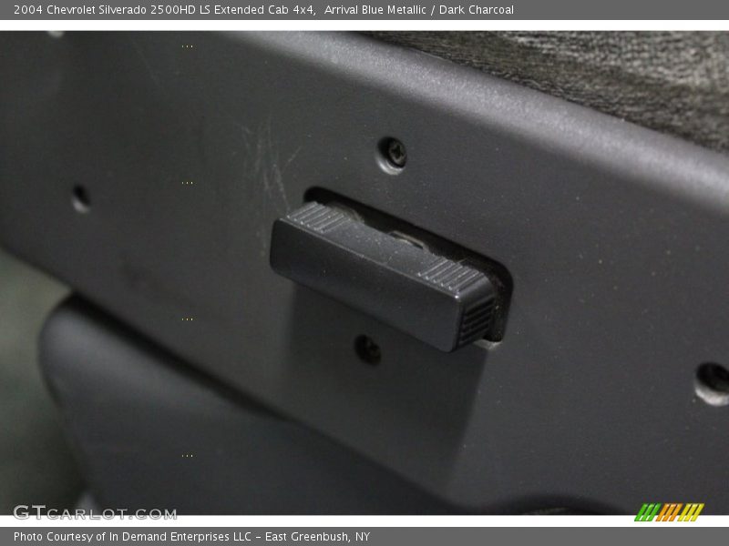 Arrival Blue Metallic / Dark Charcoal 2004 Chevrolet Silverado 2500HD LS Extended Cab 4x4
