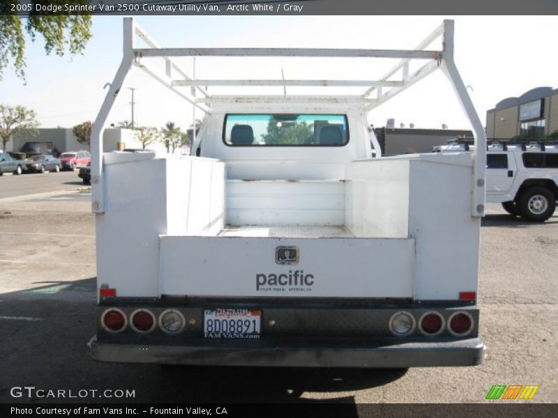 Arctic White / Gray 2005 Dodge Sprinter Van 2500 Cutaway Utility Van
