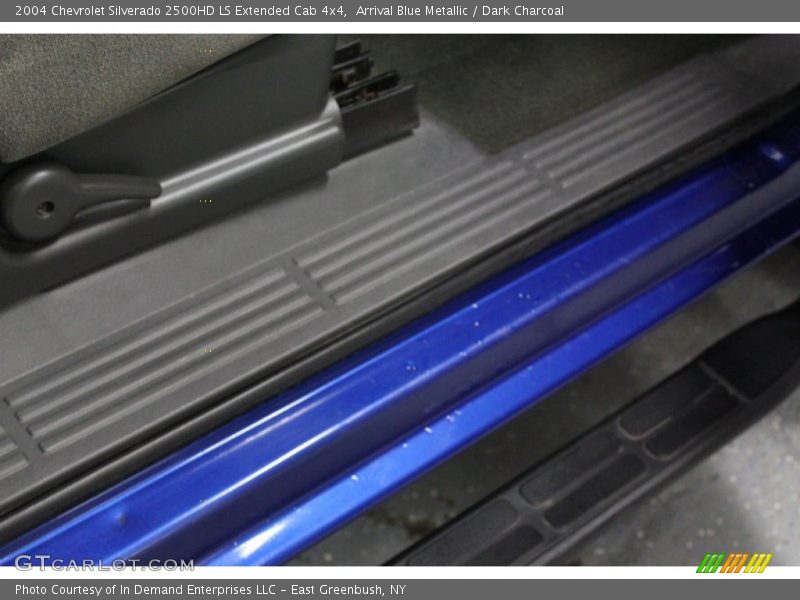 Arrival Blue Metallic / Dark Charcoal 2004 Chevrolet Silverado 2500HD LS Extended Cab 4x4