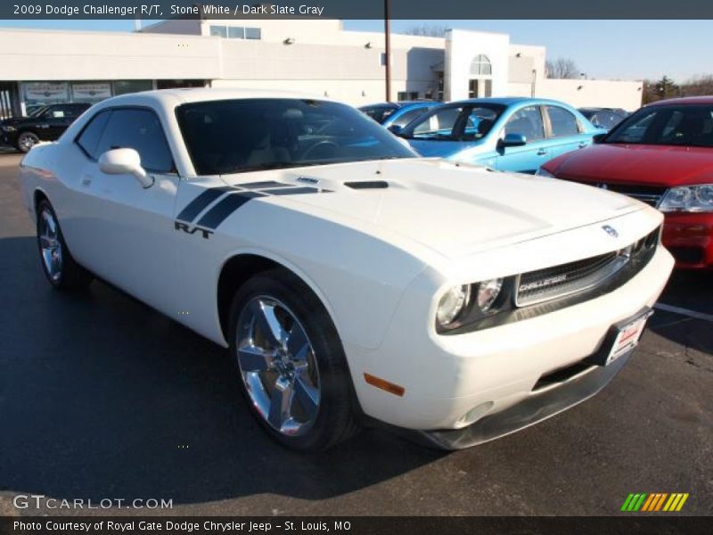 Stone White / Dark Slate Gray 2009 Dodge Challenger R/T