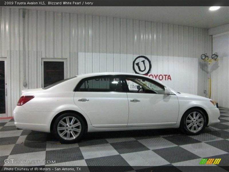 Blizzard White Pearl / Ivory 2009 Toyota Avalon XLS