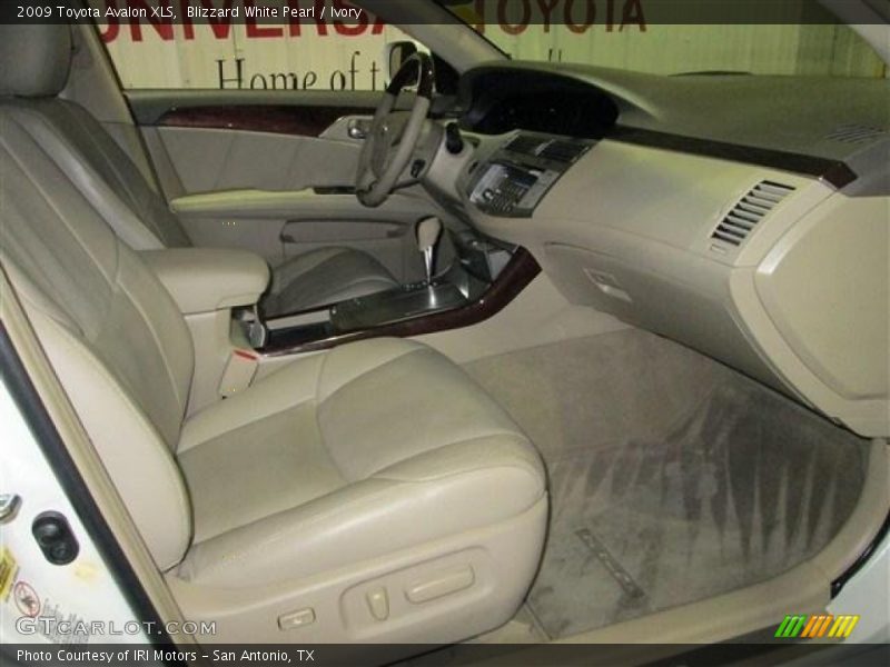 Blizzard White Pearl / Ivory 2009 Toyota Avalon XLS