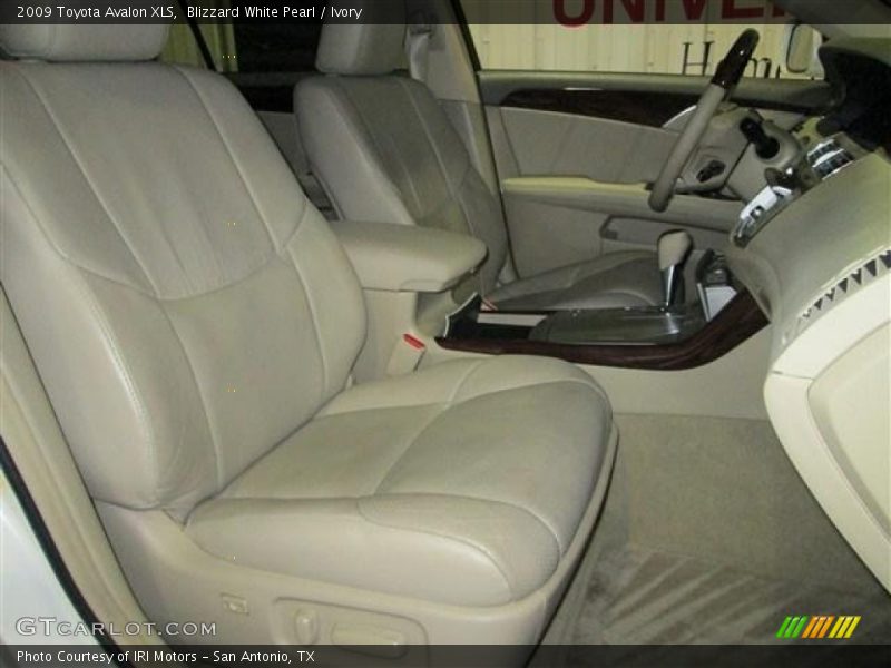 Blizzard White Pearl / Ivory 2009 Toyota Avalon XLS