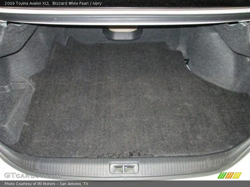 Blizzard White Pearl / Ivory 2009 Toyota Avalon XLS