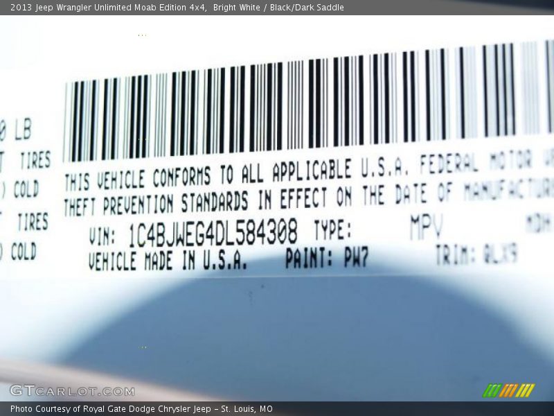 Bright White / Black/Dark Saddle 2013 Jeep Wrangler Unlimited Moab Edition 4x4