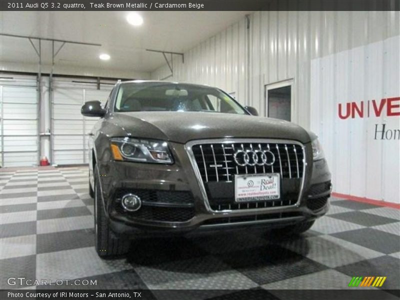 Teak Brown Metallic / Cardamom Beige 2011 Audi Q5 3.2 quattro