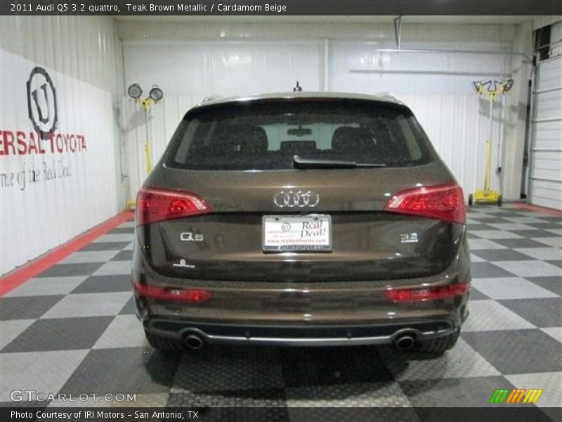 Teak Brown Metallic / Cardamom Beige 2011 Audi Q5 3.2 quattro