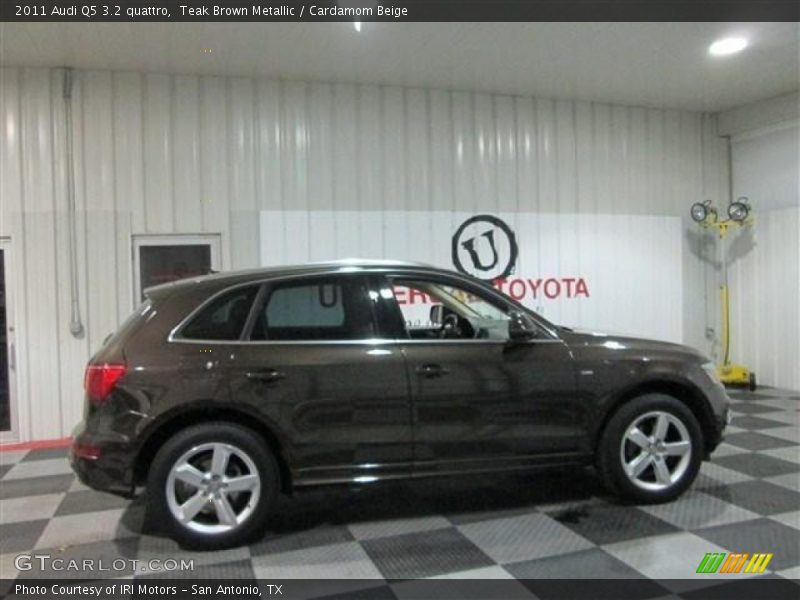 Teak Brown Metallic / Cardamom Beige 2011 Audi Q5 3.2 quattro