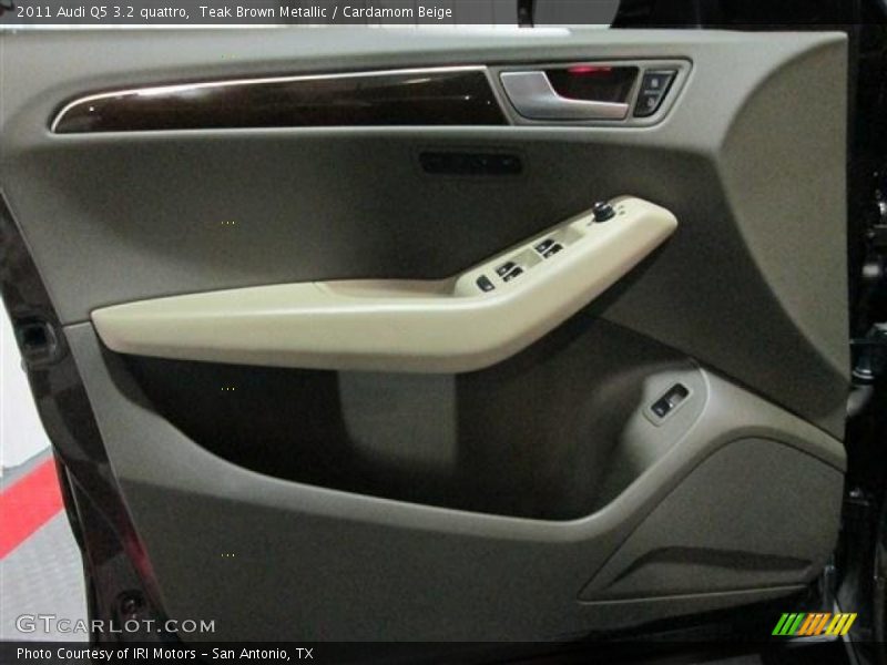 Teak Brown Metallic / Cardamom Beige 2011 Audi Q5 3.2 quattro