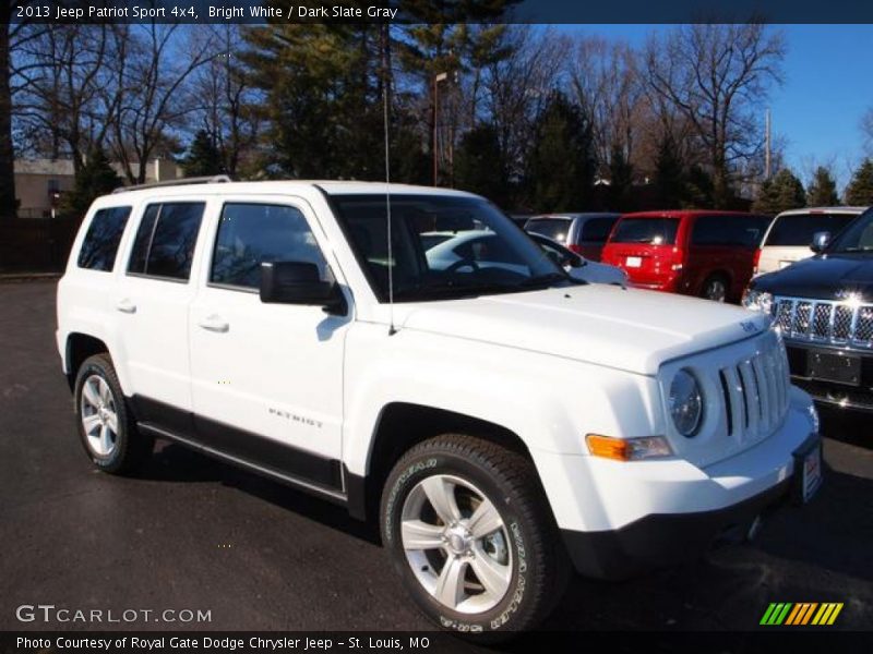 Bright White / Dark Slate Gray 2013 Jeep Patriot Sport 4x4