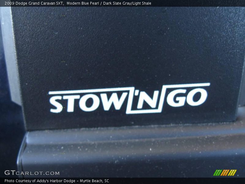 Modern Blue Pearl / Dark Slate Gray/Light Shale 2009 Dodge Grand Caravan SXT