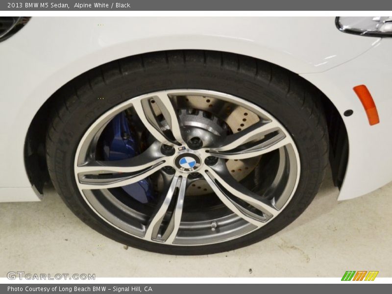 Alpine White / Black 2013 BMW M5 Sedan