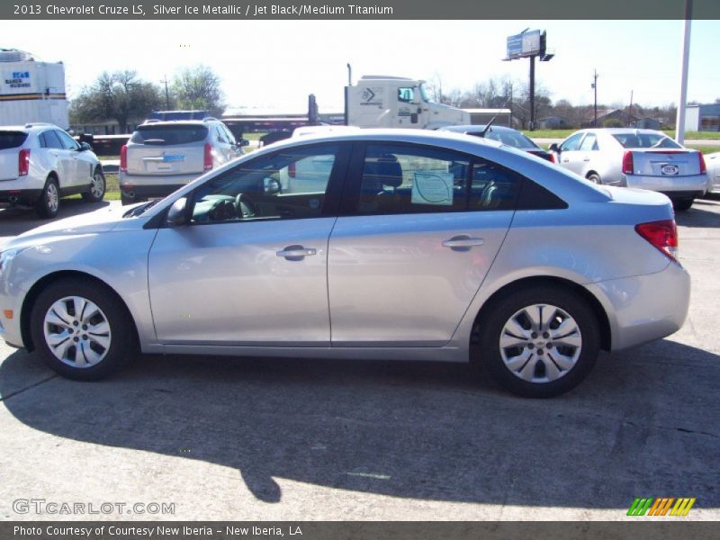 Silver Ice Metallic / Jet Black/Medium Titanium 2013 Chevrolet Cruze LS