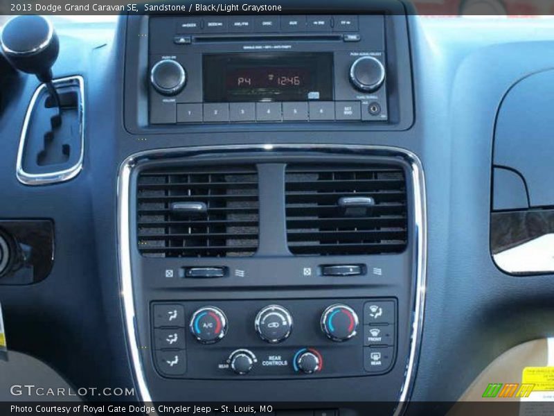 Sandstone / Black/Light Graystone 2013 Dodge Grand Caravan SE