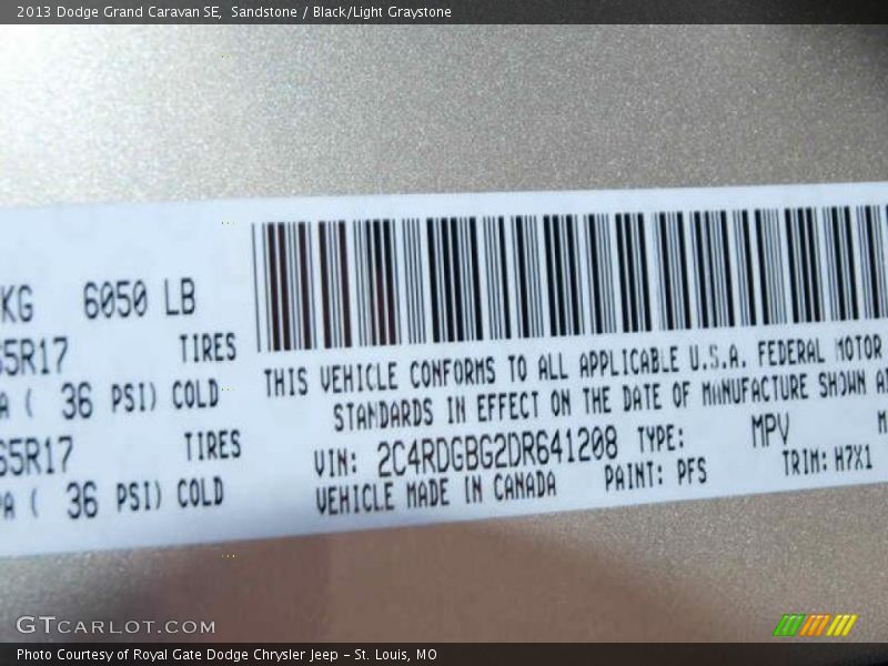 Sandstone / Black/Light Graystone 2013 Dodge Grand Caravan SE