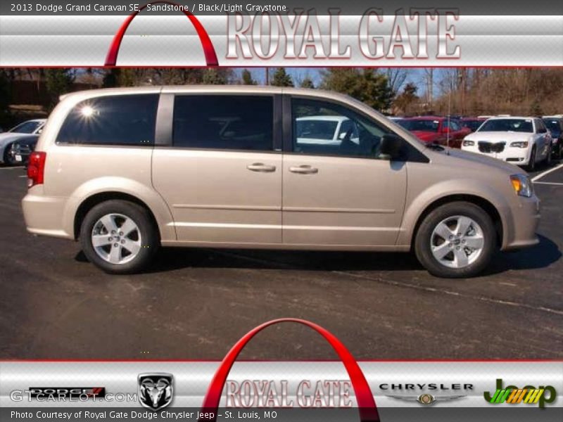 Sandstone / Black/Light Graystone 2013 Dodge Grand Caravan SE