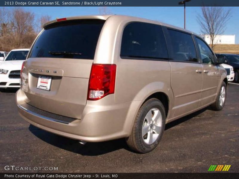 Sandstone / Black/Light Graystone 2013 Dodge Grand Caravan SE