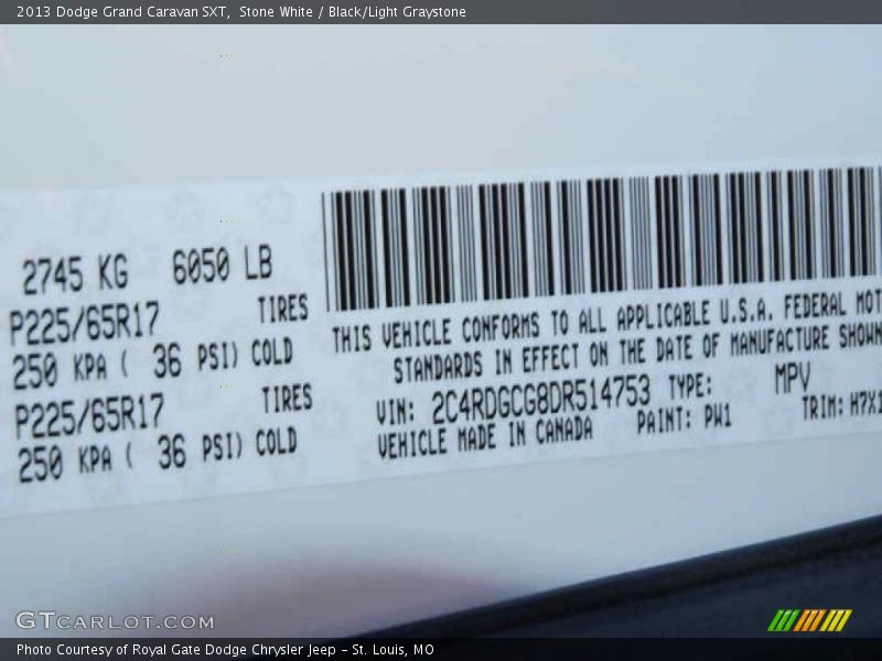 Stone White / Black/Light Graystone 2013 Dodge Grand Caravan SXT