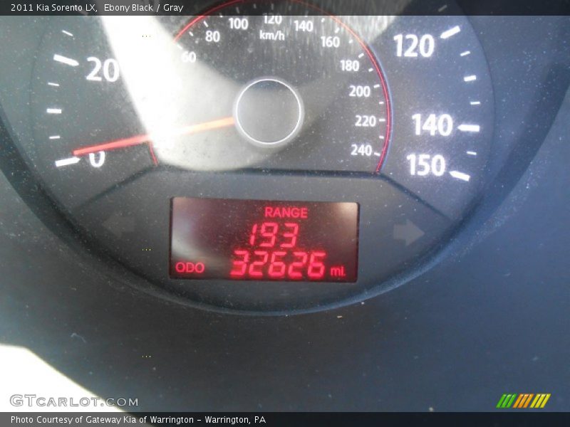Ebony Black / Gray 2011 Kia Sorento LX