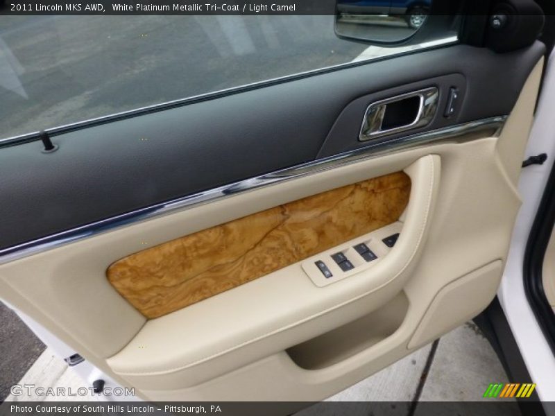 Door Panel of 2011 MKS AWD