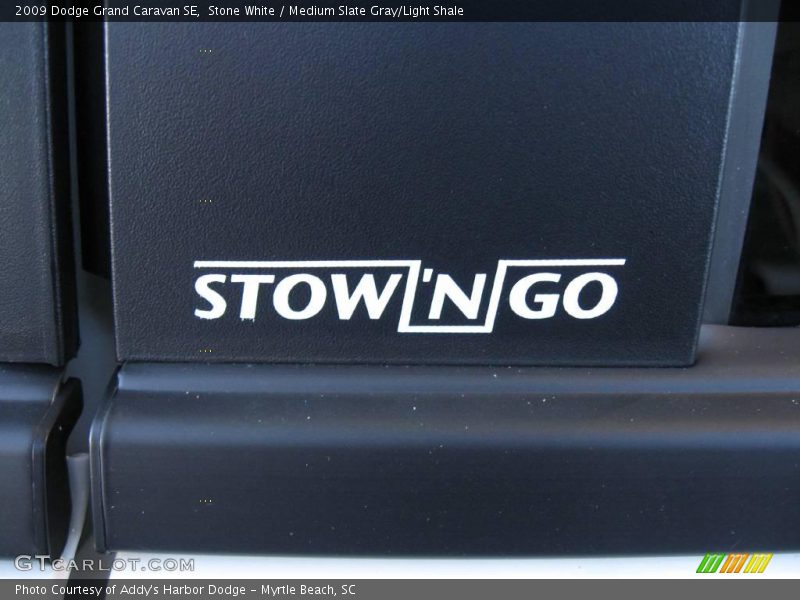 Stone White / Medium Slate Gray/Light Shale 2009 Dodge Grand Caravan SE