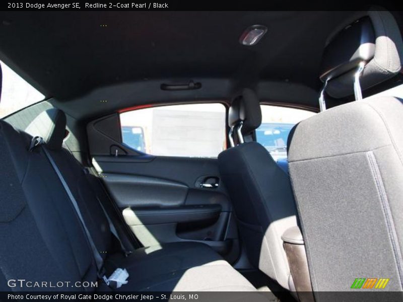 Redline 2-Coat Pearl / Black 2013 Dodge Avenger SE