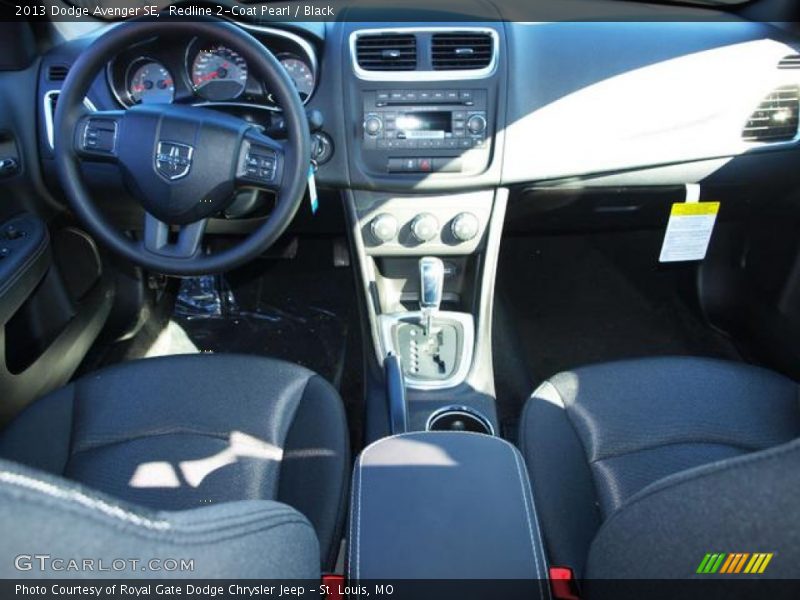 Redline 2-Coat Pearl / Black 2013 Dodge Avenger SE