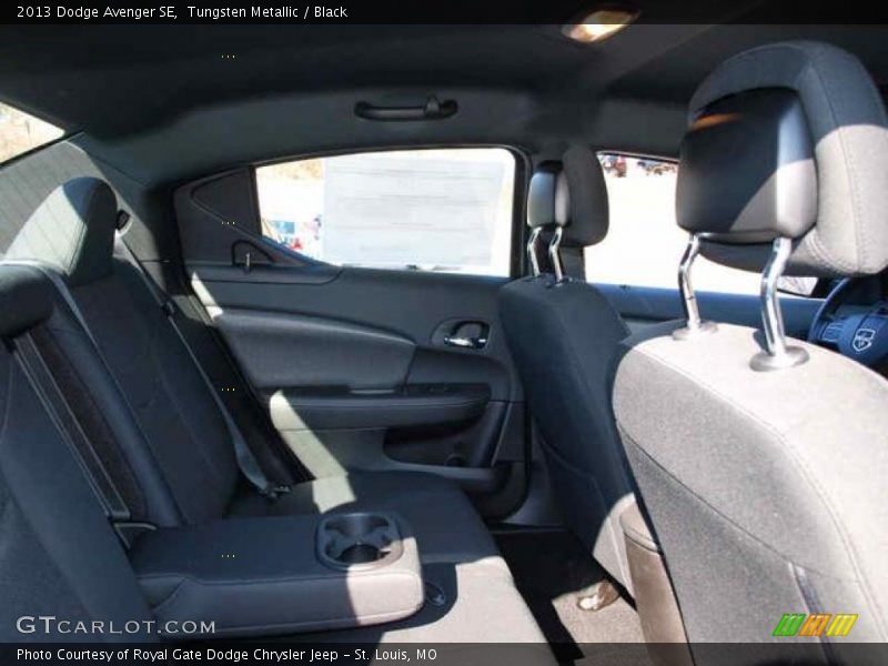 Tungsten Metallic / Black 2013 Dodge Avenger SE