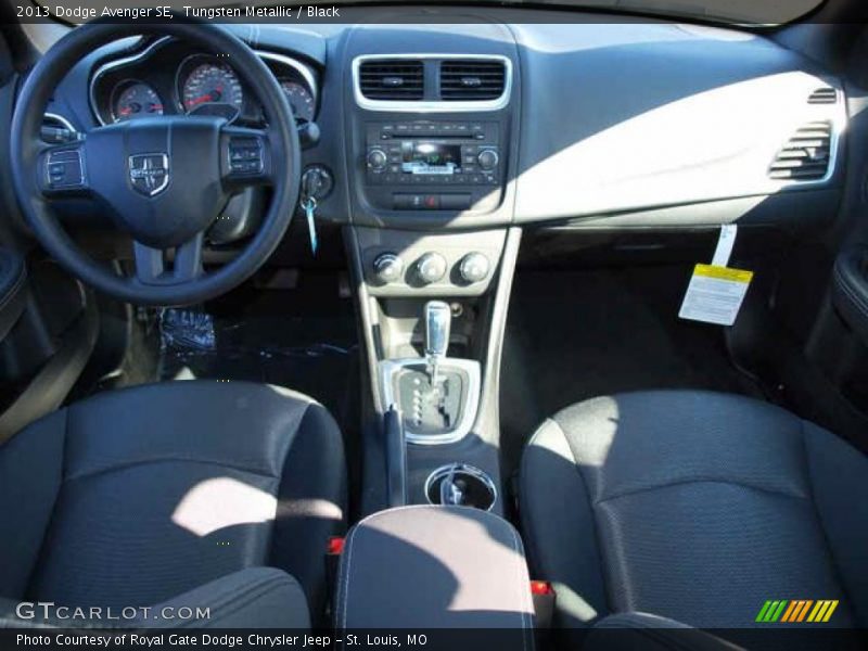 Tungsten Metallic / Black 2013 Dodge Avenger SE