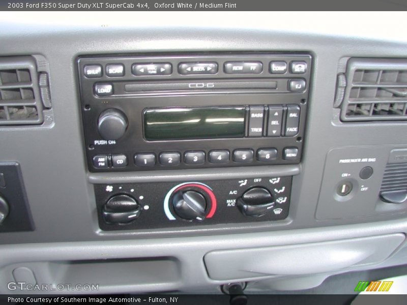 Controls of 2003 F350 Super Duty XLT SuperCab 4x4