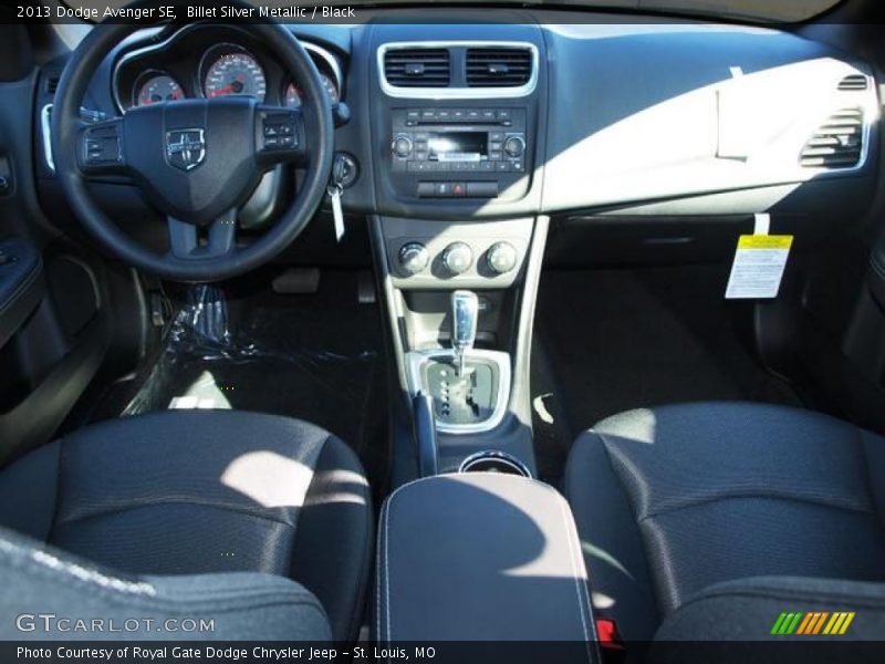 Billet Silver Metallic / Black 2013 Dodge Avenger SE