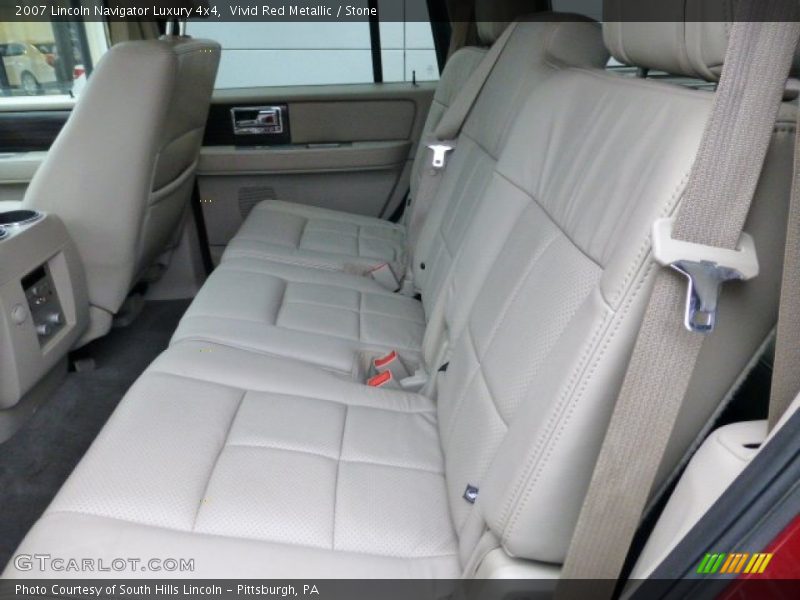 Rear Seat of 2007 Navigator Luxury 4x4