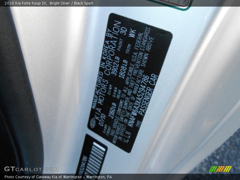 Bright Silver / Black Sport 2010 Kia Forte Koup SX