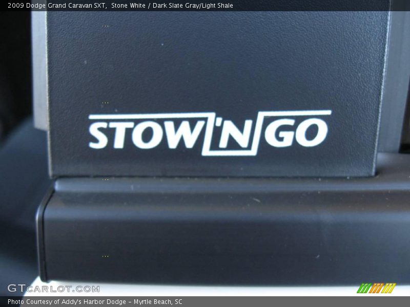 Stone White / Dark Slate Gray/Light Shale 2009 Dodge Grand Caravan SXT