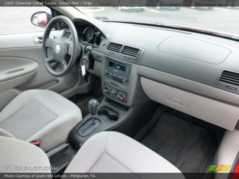 Dashboard of 2005 Cobalt Coupe