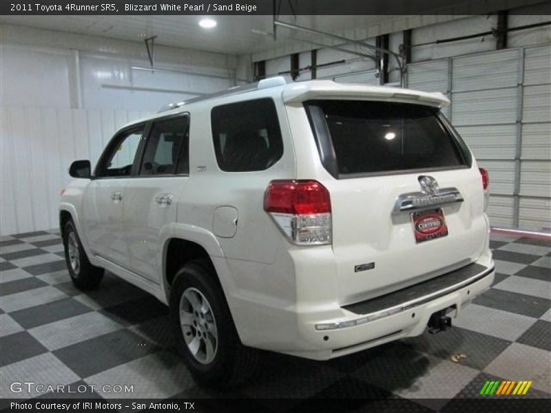 Blizzard White Pearl / Sand Beige 2011 Toyota 4Runner SR5