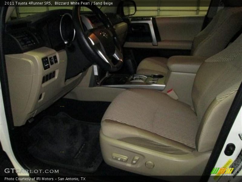 Blizzard White Pearl / Sand Beige 2011 Toyota 4Runner SR5