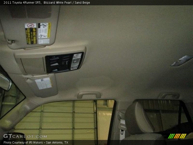 Blizzard White Pearl / Sand Beige 2011 Toyota 4Runner SR5