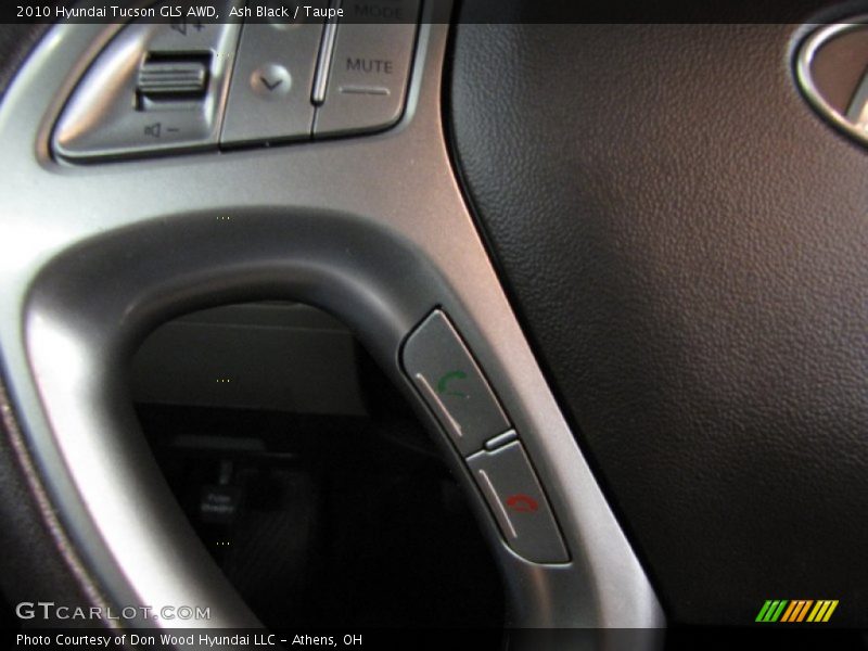 Controls of 2010 Tucson GLS AWD