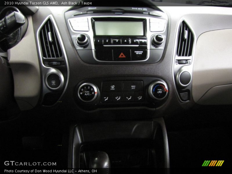 Controls of 2010 Tucson GLS AWD