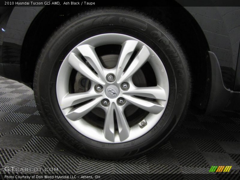  2010 Tucson GLS AWD Wheel