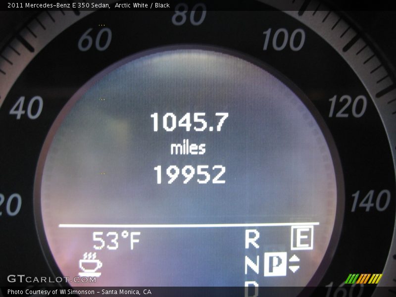 Arctic White / Black 2011 Mercedes-Benz E 350 Sedan