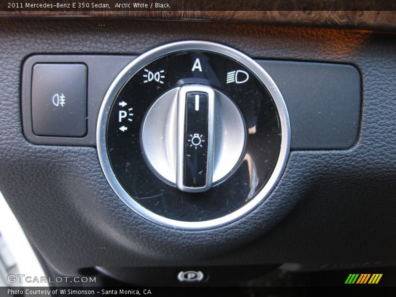 Arctic White / Black 2011 Mercedes-Benz E 350 Sedan