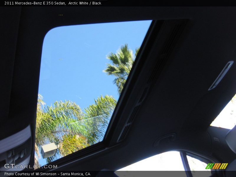 Arctic White / Black 2011 Mercedes-Benz E 350 Sedan