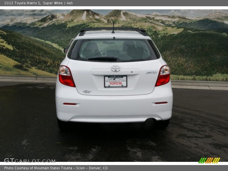 Super White / Ash 2013 Toyota Matrix S