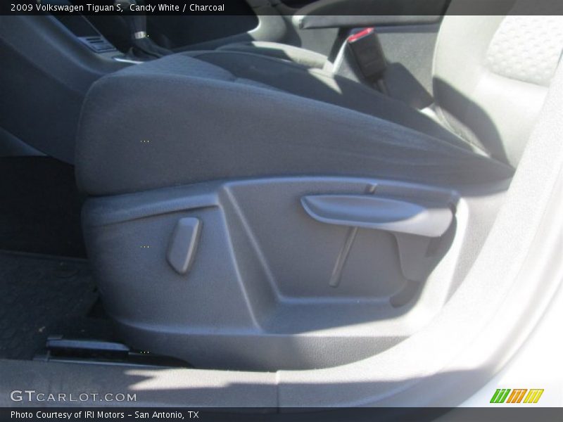 Candy White / Charcoal 2009 Volkswagen Tiguan S